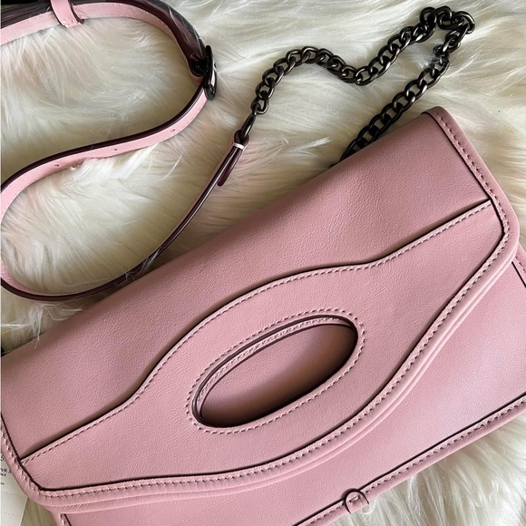 CA359 - Coach Foldover Cut Out Clutch Crossbody - Picture 7 of 15